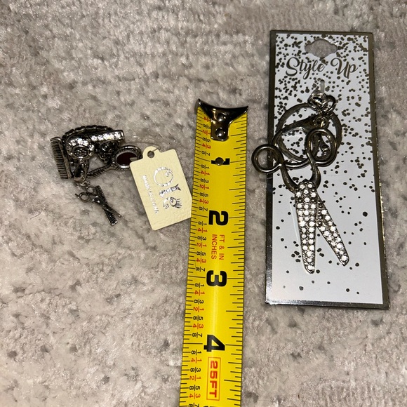 Cosmetologist keychain and ring - Picture 2 of 3